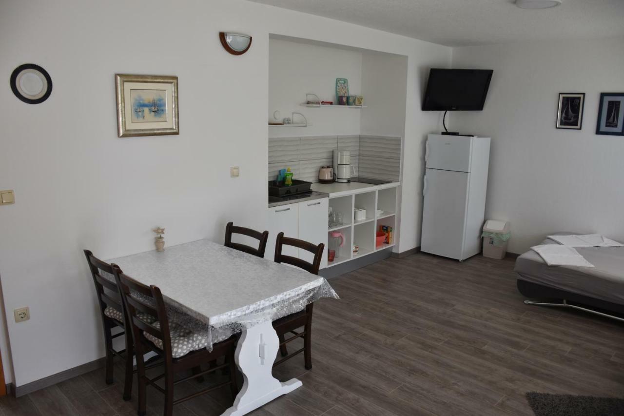 Oasis Of Peace Apartment オミシュ エクステリア 写真